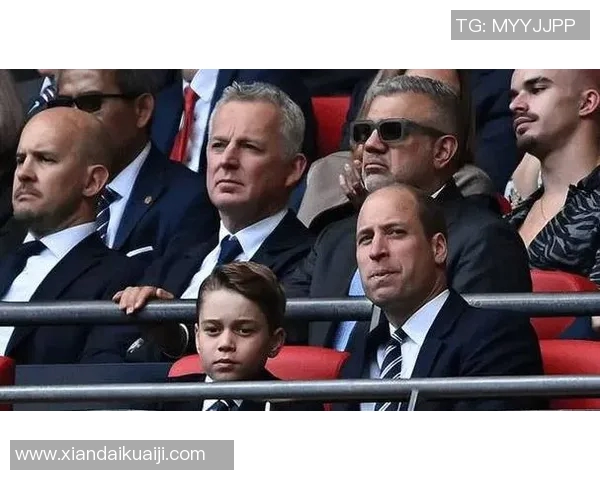 足球明星华丽进场时尚造型大揭秘尽显个性与风采